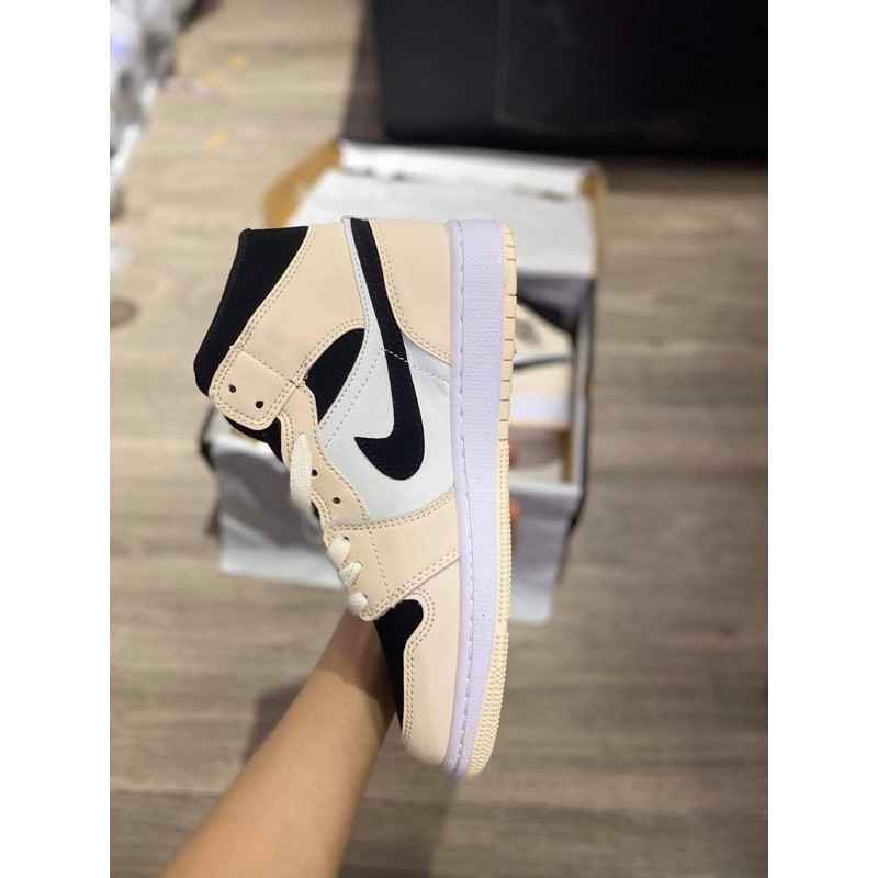 GIÀY THỂ THAO JORDAN 1 MÀU BE MIX ĐEN | BigBuy360 - bigbuy360.vn