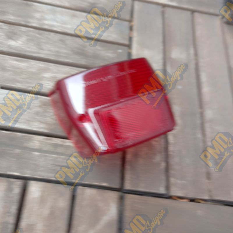 Bộ chụp xi nhan 82 đèn vuông và chụp đèn lái