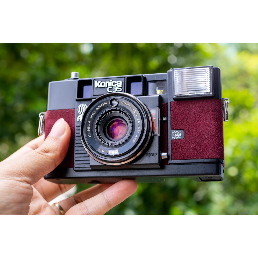 Máy ảnh PNS Konica C35 AF/AF2 phiên bản đặc biệt màu boóc đô