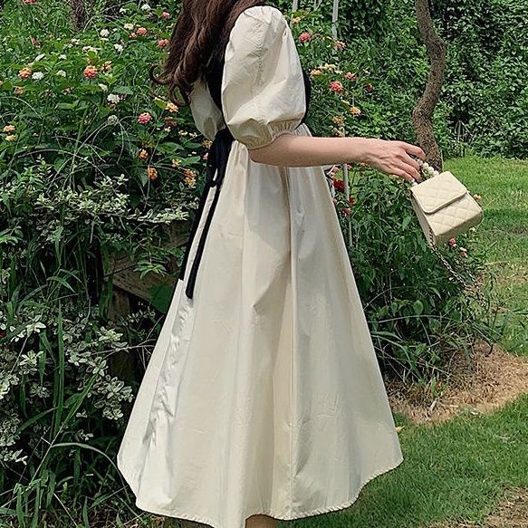 Đầm Tay Phồng Cổ Chữ V Màu Sắc Ngọt Ngào Thời Trang Mùa Hè 2022