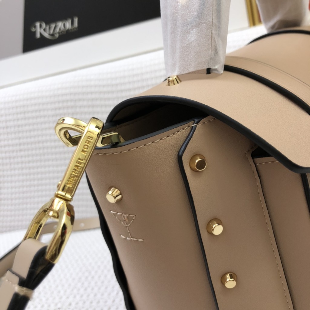 Túi xách nữ da thật Michael Kors thiết kế sang trọng và thanh lịch mang đến sự cao cấp