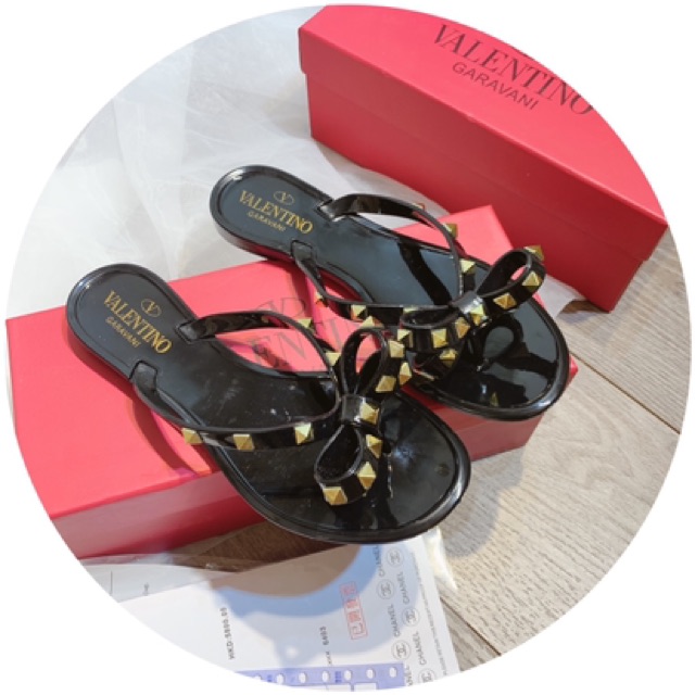 𝐑ẻ Sale SALE <3 Sale Hot | Trợ Giá | Dép nơ valentino xỏ ngón viền đinh spsl fullbox . . Tháng 7 👡 . ! New * ' . .