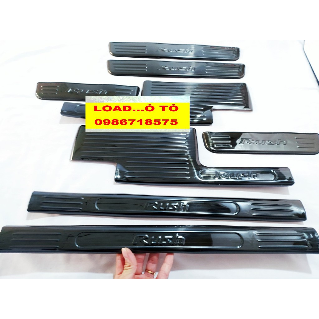 Ốp Bậc Cửa, Nẹp Bước Chân Trong, Ngoài Xe Toyota Rush 2022-2018 Vân titan Cao Cấp