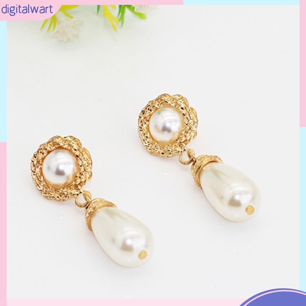 Cặp khuyên tai tròn mạ vàng thiết kế hình giọt nước đính hạt ngọc xinh xắn cá tính dành cho nữ