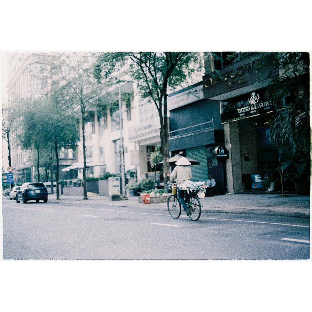 Film màu Lomography  ISO từ 100-400