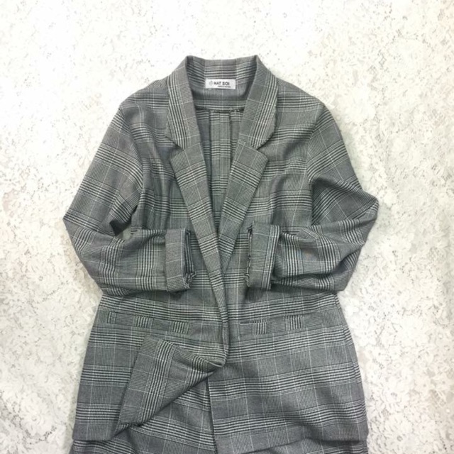 Áo blazer kẻ caro ( size S, M)