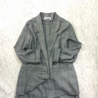 Áo blazer kẻ caro ( size S, M)