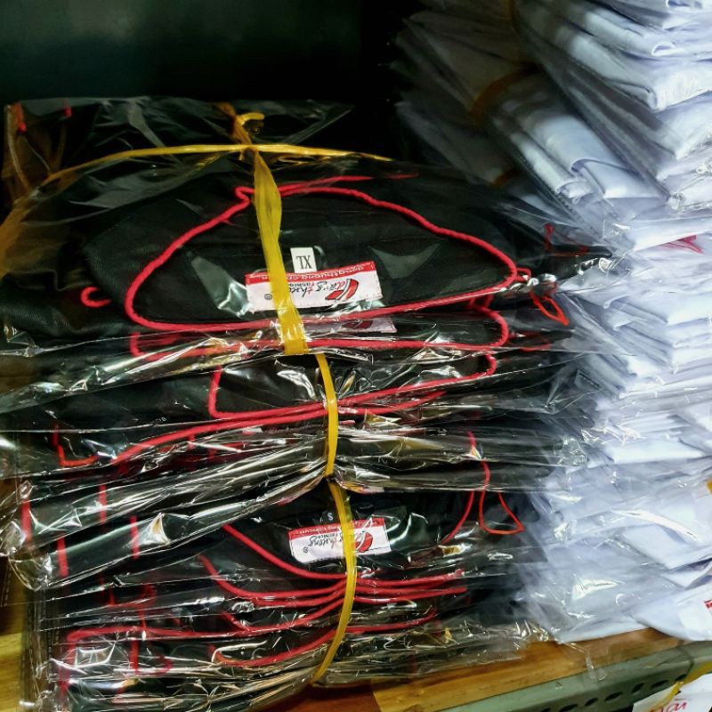 Áo đầu bếp nhà hàng khách sạn màu đen viền đỏ tay ngắn tay dài