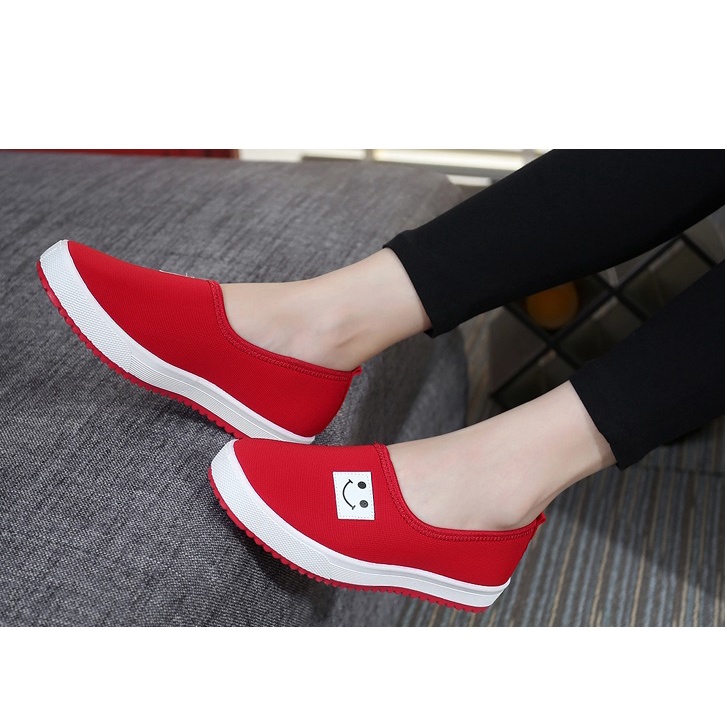 Giày lười nữ giày slip on nữ họa tiết mặt cười dễ thương