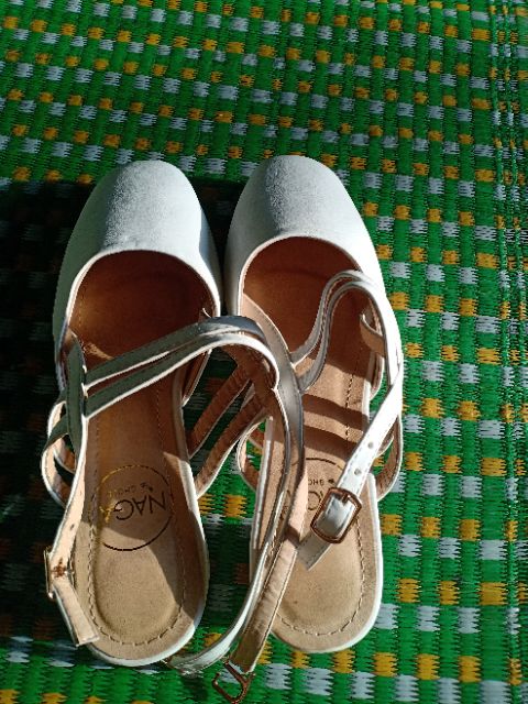 Thanh lý giày nagashoes trắng size 36, 37