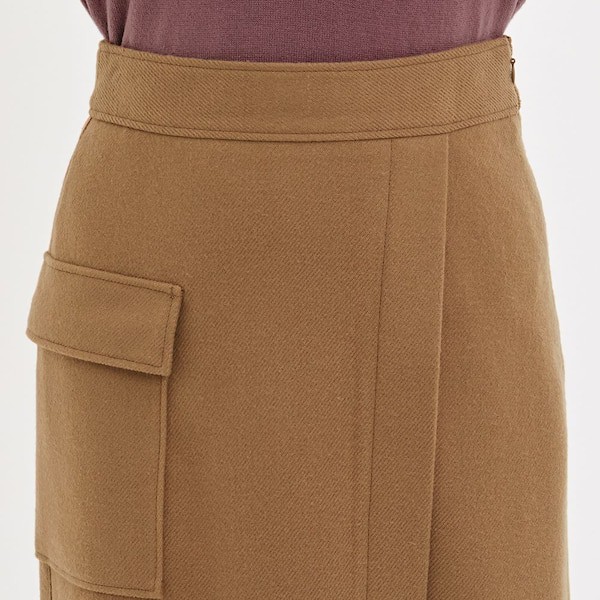 Chân váy dạ bút chì túi ốp cá tính mà duyên dáng của GU - Nhật