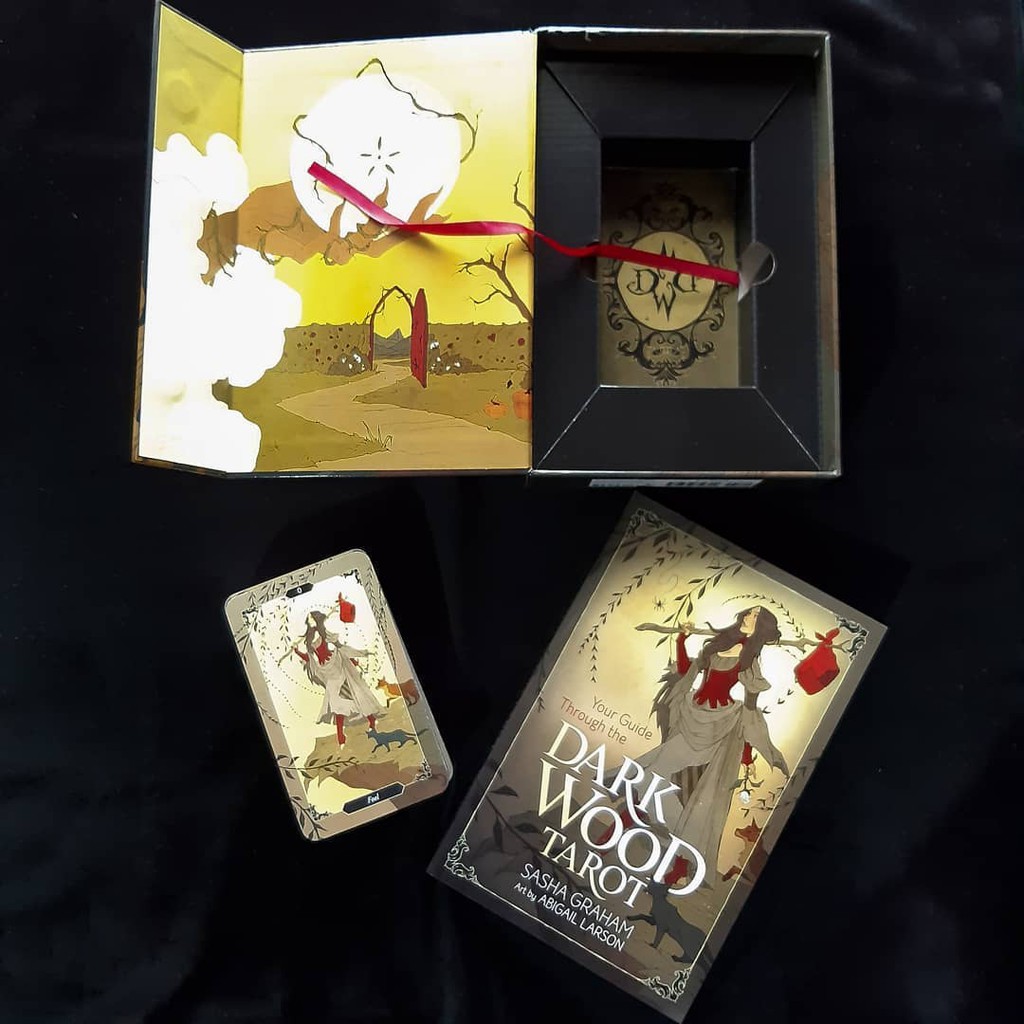 Bộ Bài Dark Wood Tarot (Mystic House Tarot Shop)