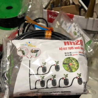 Bộ sản phẩm 10 que gắn chai nước, 2 bộ tưới nhỏ giọt