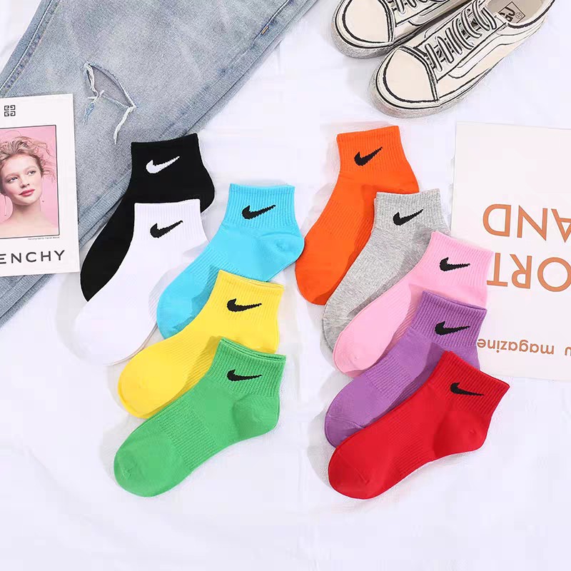 Tất cổ thấp, cổ cao N thấm mồ hôi, thoáng khí, khử mùi Đủ màu