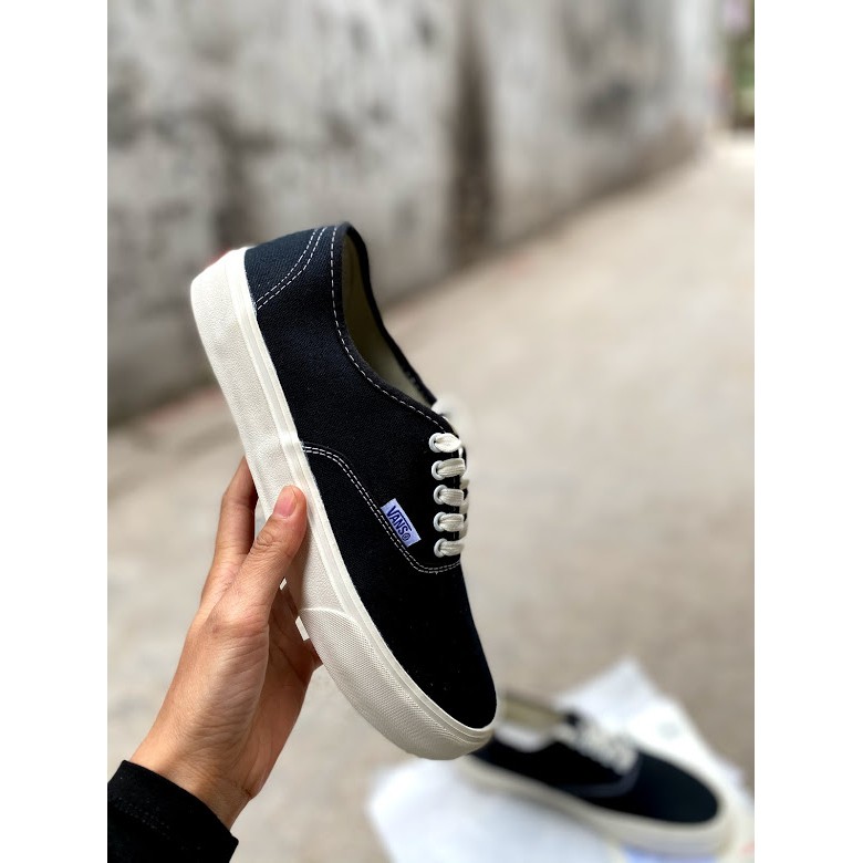 Giầy thể thao.v.a.n.s classic đen
