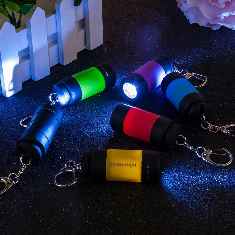 Đèn pin mini bỏ túi siêu sáng có đầu sạc USB