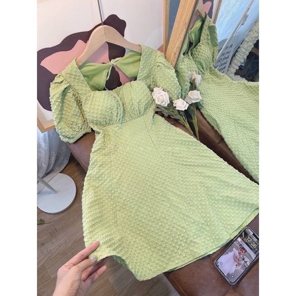 ĐẦM XỐP XANH CỔ VUÔNG CUT OUT LƯNG XẾP NGỰC