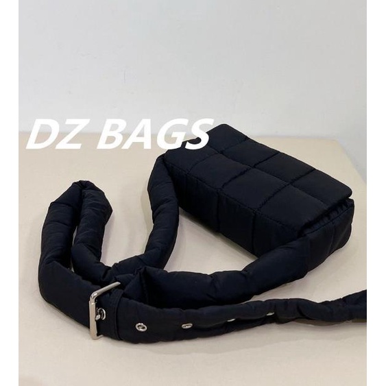 Túi đeo chéo một người bằng xốp dệt thời trang thu đông cho nữ 2021