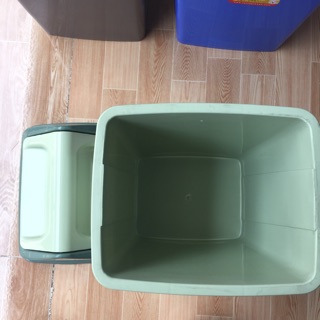 Thùng đựng rác có nắp lật T.L.T Plastic