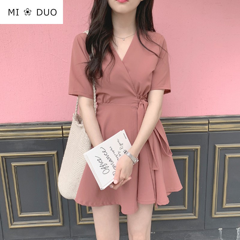 Váy cổ V thắt nơ cạnh eo - Tikbook Store - Order