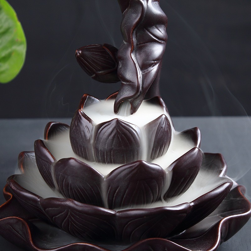 Thác khói trầm hương-Tháp đốt trầm hình sen tầng bằng gốm sứ cao cấp