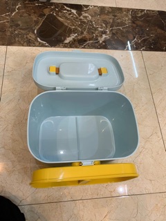 Hộp đựng thuốc gia đình