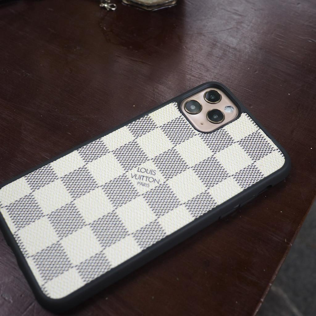 Ốp LV 14pro,14promax,13promax,13pro,12promax,7plus,8plus,X,Xs Max,11pro,11,11promax, da Canvas