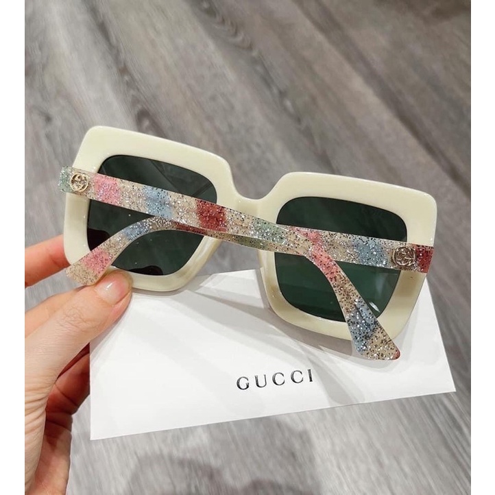 Mắt kính Gucci dáng vuông Auth
