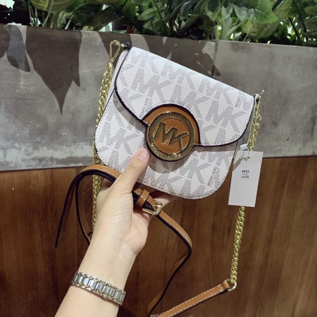 Túi MK phiên bản mới