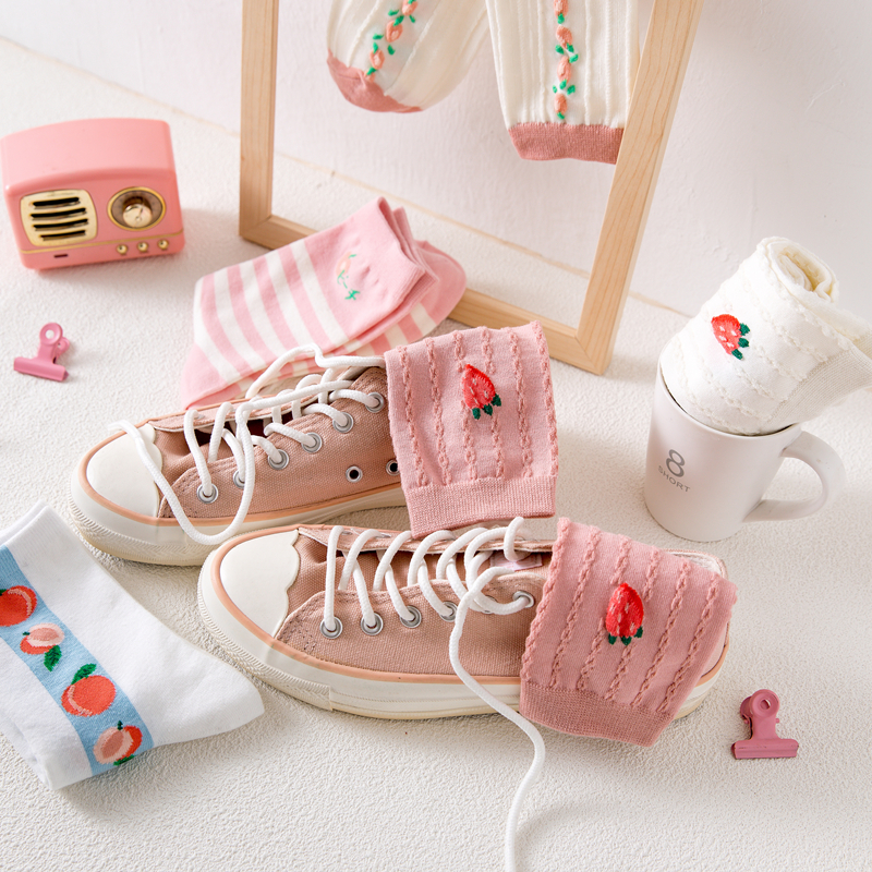 Vớ cotton ống vừa phong cách ngọt ngào thời trang mới nhiều phong cách dành cho nữ