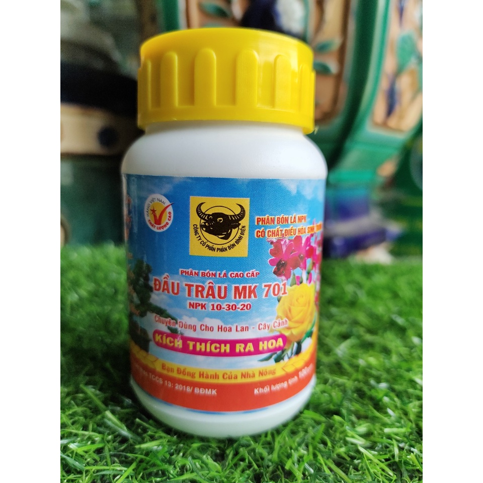 Phân bón lá NPK đầu trâu MK 701- Kích thích ra hoa (lọ 100gr)