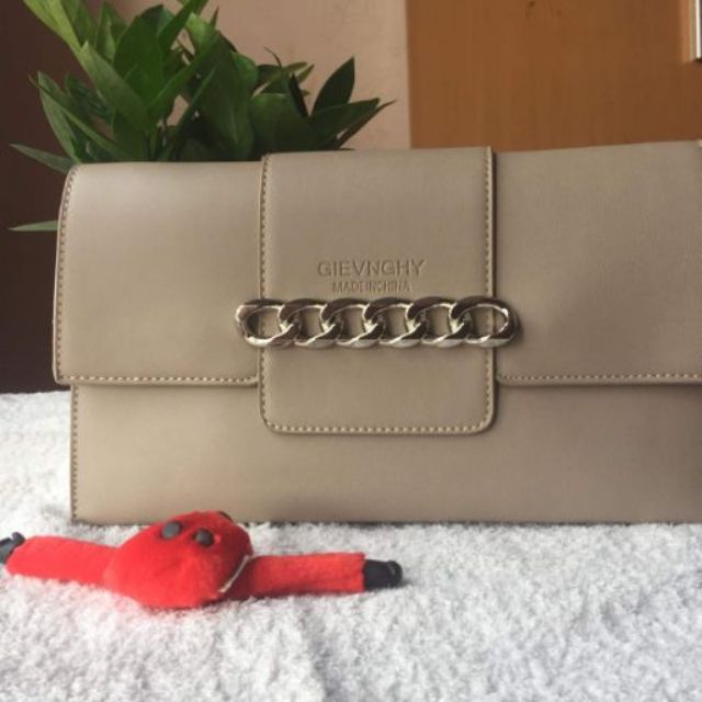 Clutch cầm tay Size 28