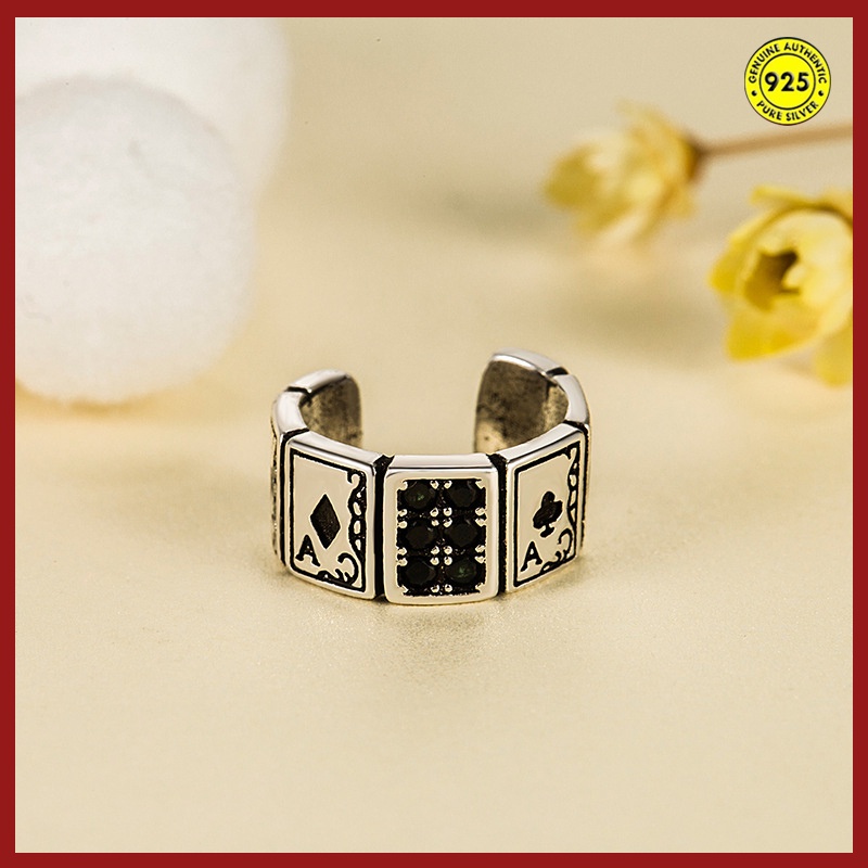 Bông Tai Hình Lá Bài Tây Màu Đen Đính Đá Zircon Thời Trang Cho Nam Và Nữ