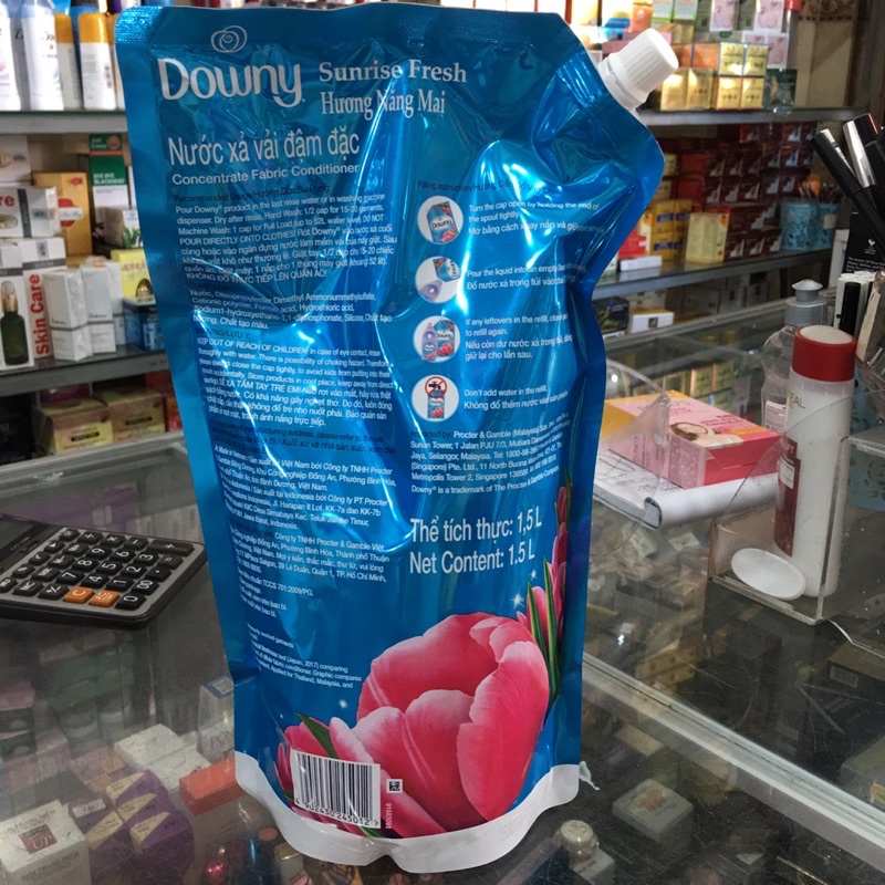 Nước xả vải Downy Đậm đặc Hương Nắng mai 1.5L