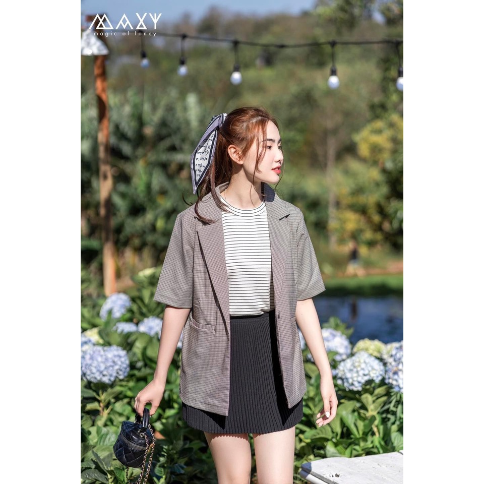 Áo blazer nữ ngắn tay có túi sọc Trendy short blazer check brown Maxy Workshop