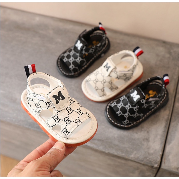 MẪU MỚI_ Sandal tập đi cho bé trai ôm chân êm mềm size 16-20