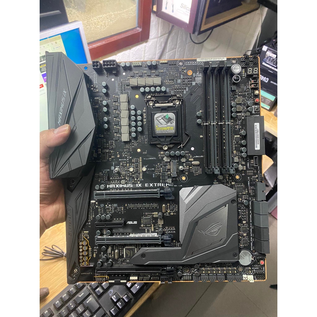 Mainboard Asus Z270 Maximus IX Extreme new