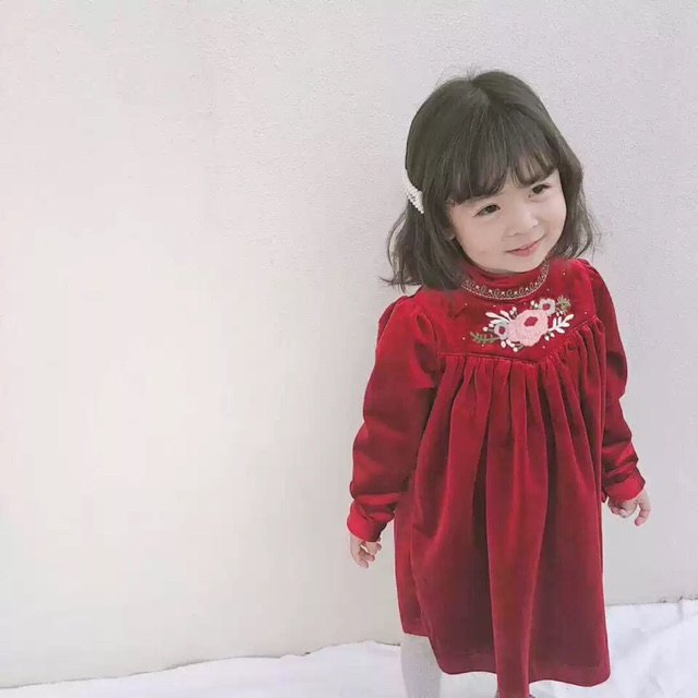 Váy nhung bé gái