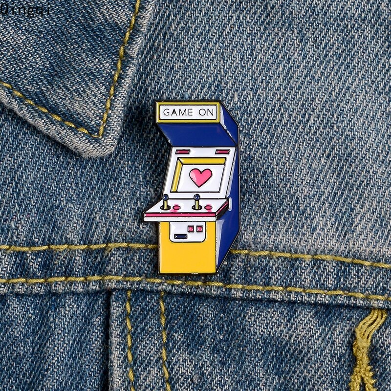 Ghim cài áo Miss Zoe hình máy chơi game hoạt hình bằng hợp kim tráng men