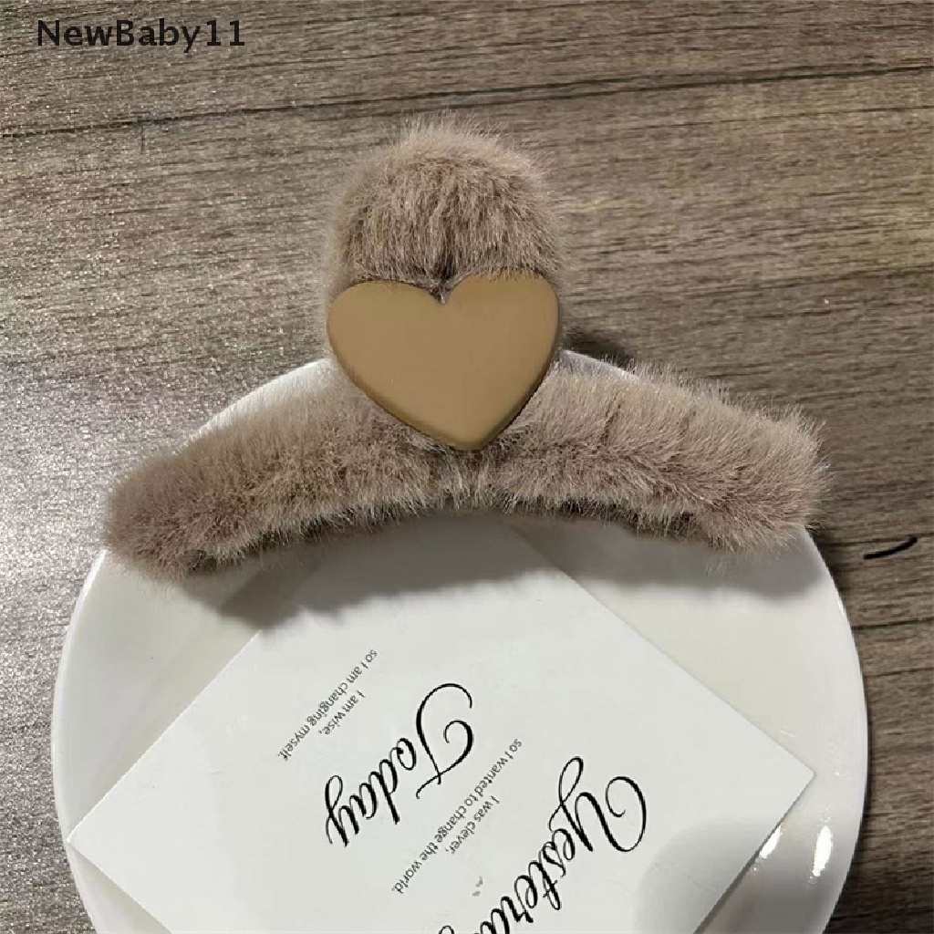 Kẹp Tóc Càng Cua Hình Trái Tim Bằng Vải Lông Thời Trang Mùa Đông Dành Cho Bạn Nữ