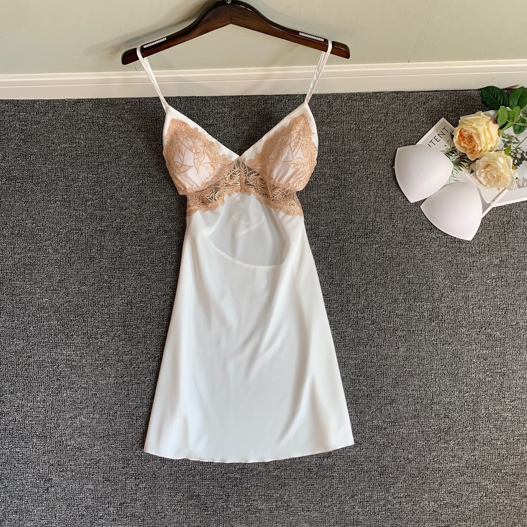 Đầm Ngủ Lụa Hai Dây Có Mút Đệm Ngực Hở Lưng Gợi Cảm Thời Trang Xuân Hè