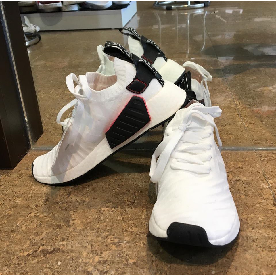 adidas nmd r2 panda