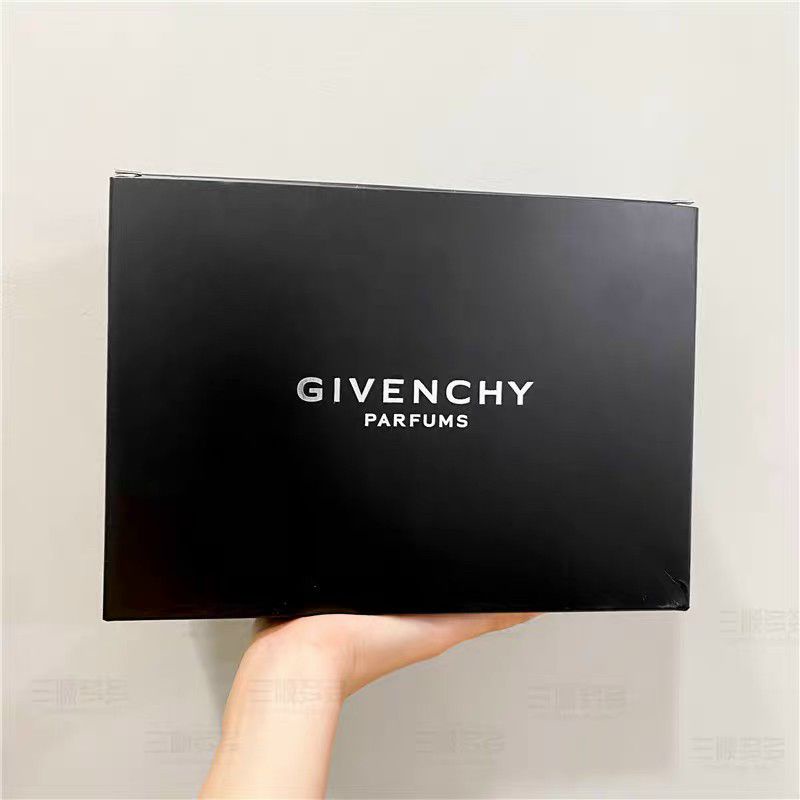 Túi Mỹ phẩm Givenchy
