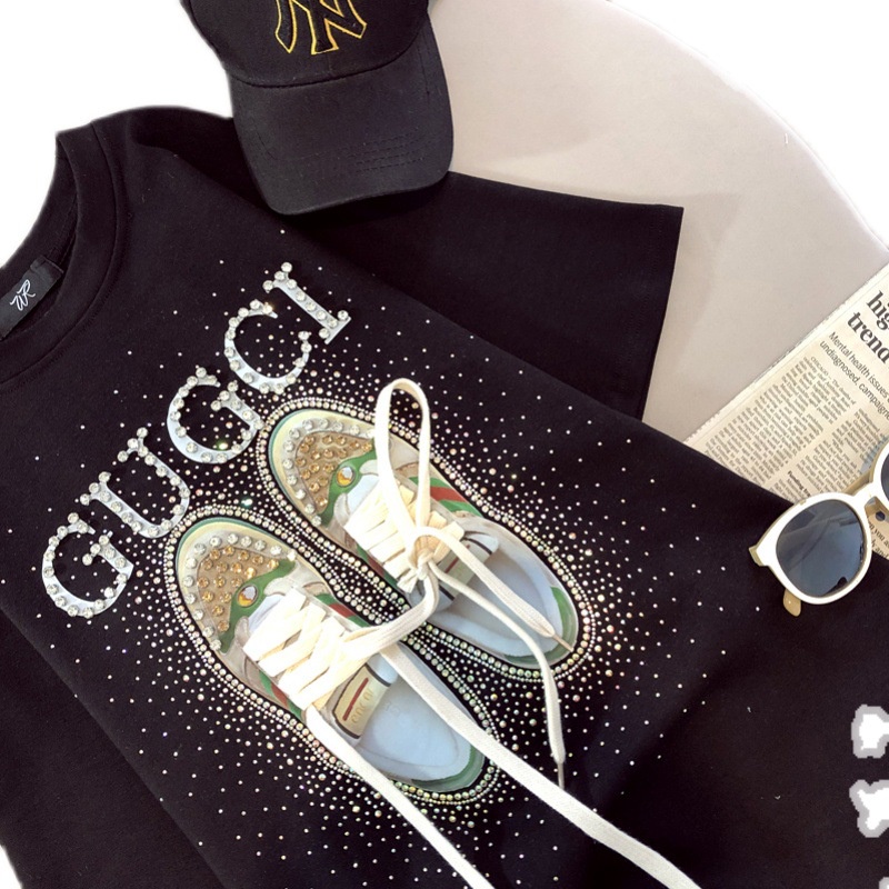 Áo phông hình đôi giày hot hit 2022