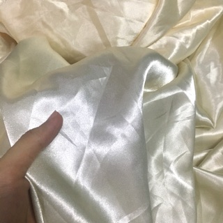 Vải phi lụa bóng màu sữa 1'5mx khổ rộng 1'1m của Vải rẻ HB shop