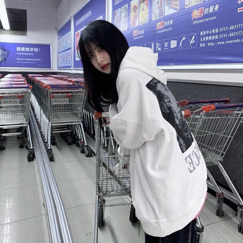 Áo hoodie nữ form rộng màu trắng họa tiết lưng áo, áo hoodie form rộng nữ thời trang quảng châu