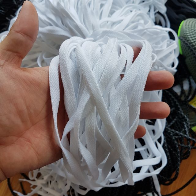 Dây giày trắng dẹp