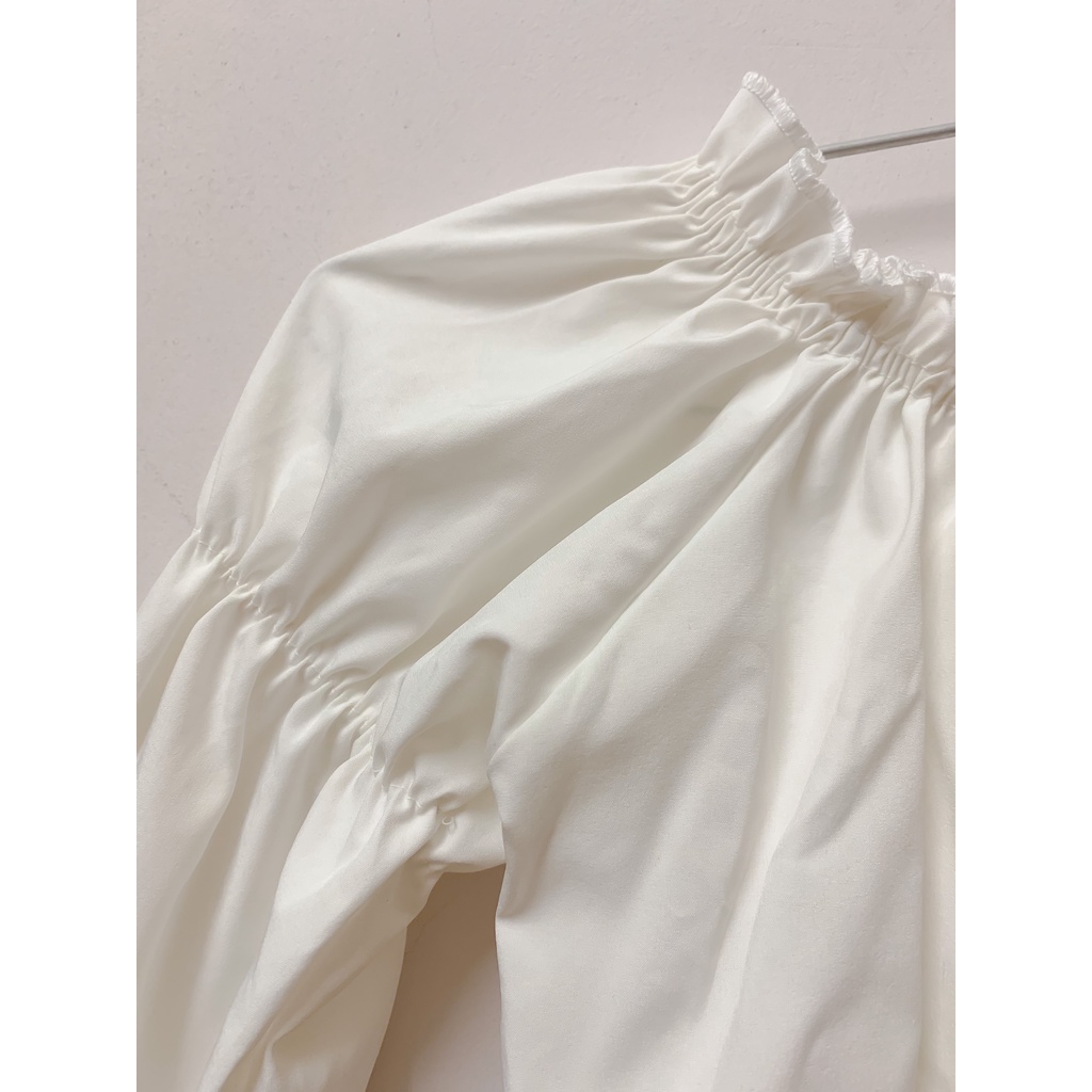 Pass áo croptop tay dài phồng trễ vai A8