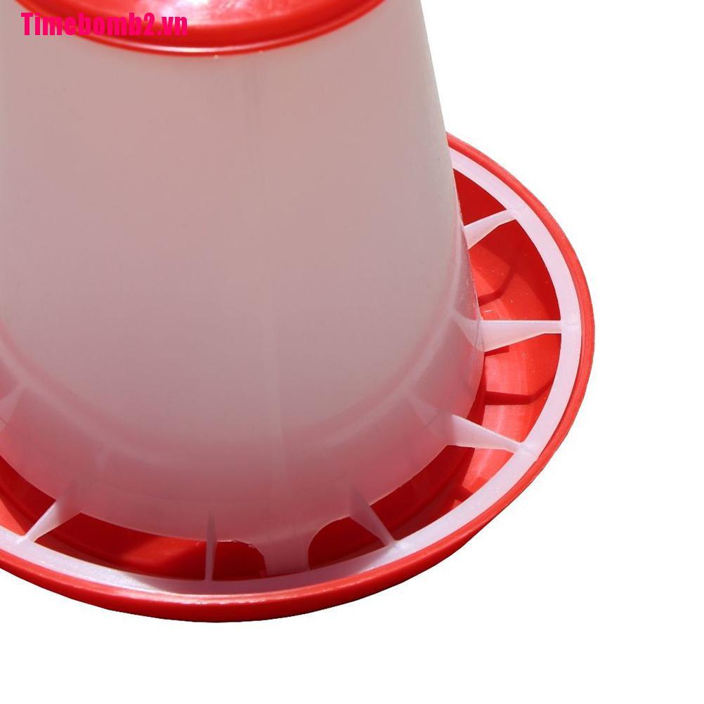 ### Hộp Nhựa Đựng Thức Ăn Gà Tiện Dụng