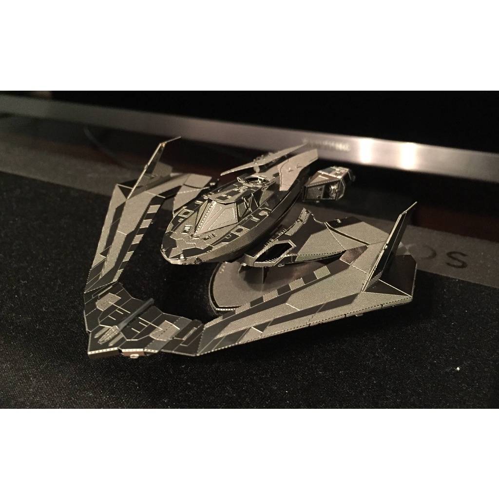 Mô Hình 3D Kim Loại Batman Batwing 2016